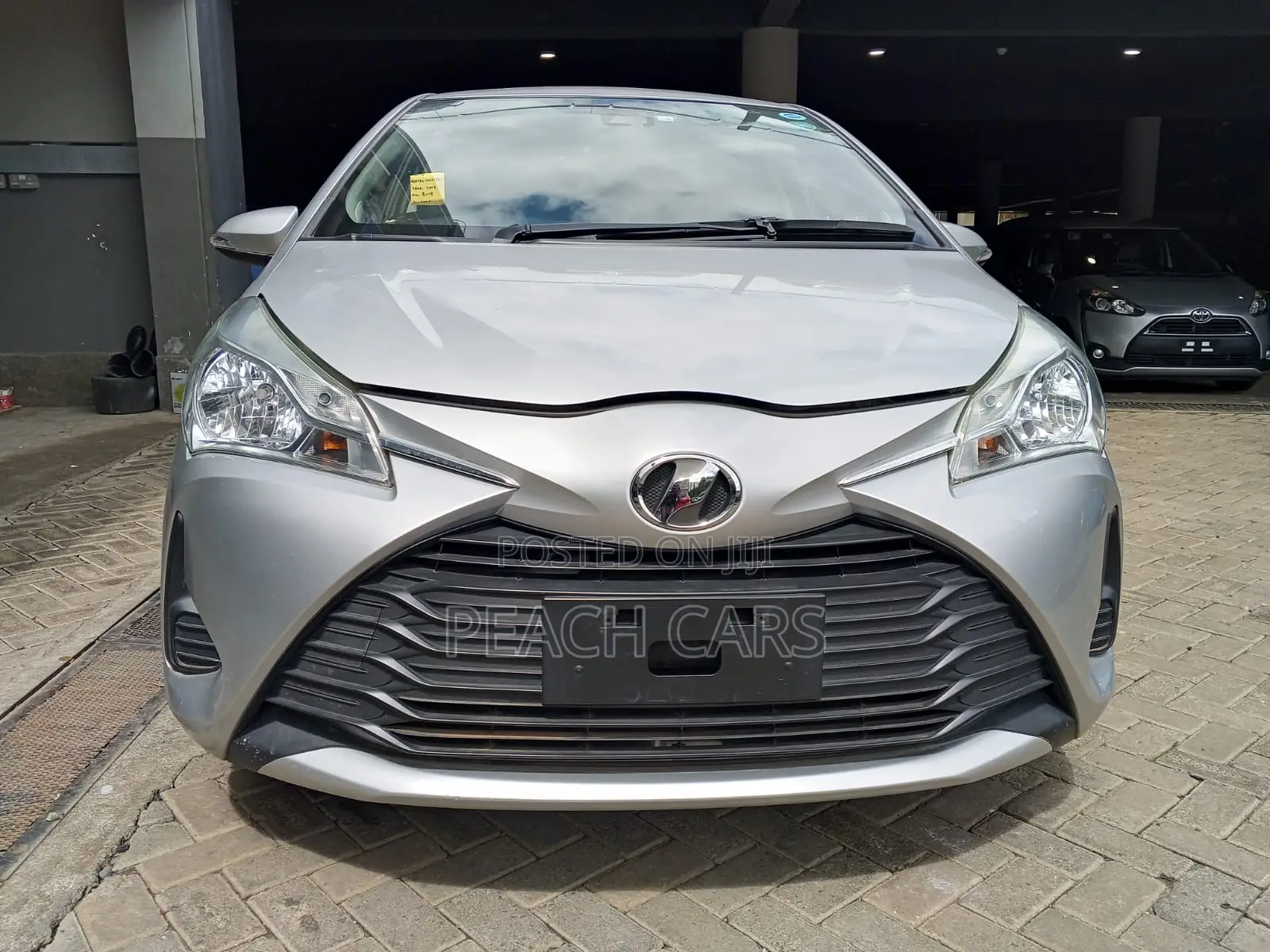Toyota Vitz 2019 Silver