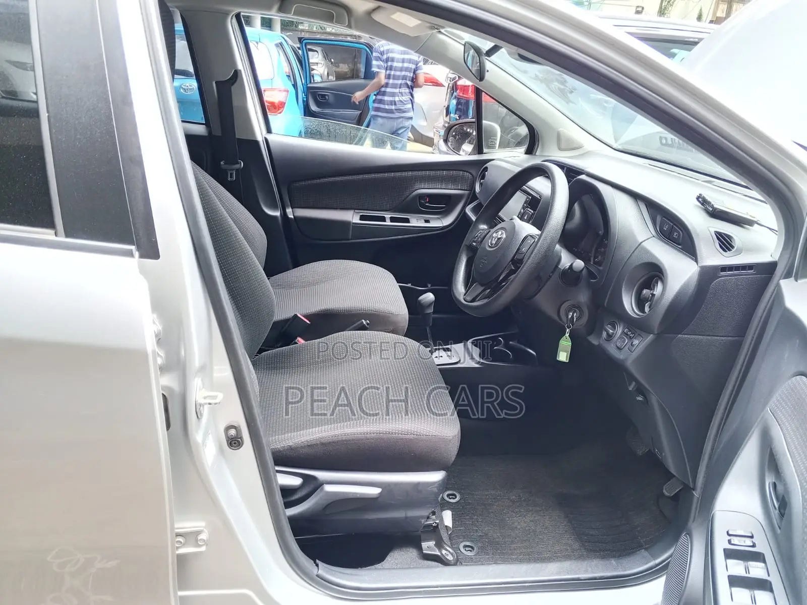 Toyota Vitz 2019 Silver