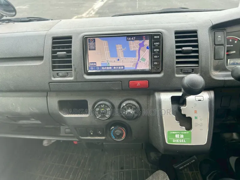 Toyota HiAce 2020 Silver