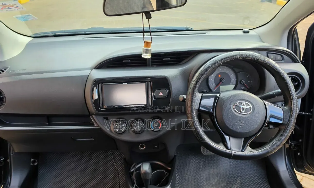 Toyota Vitz 2008 Black