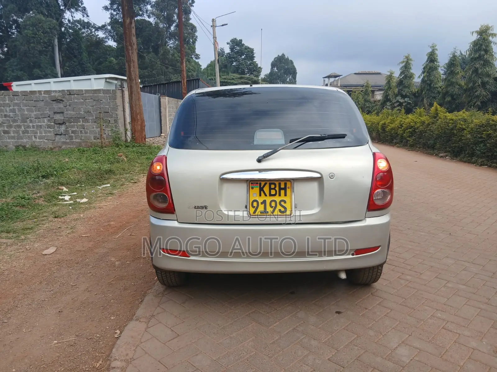 Toyota Duet 2002 Beige