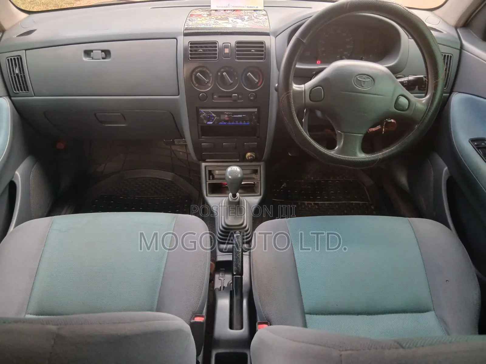 Toyota Duet 2002 Beige