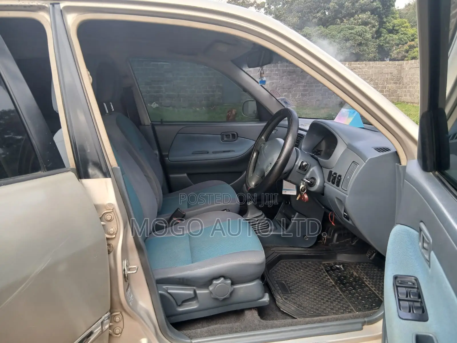 Toyota Duet 2002 Beige
