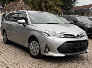 Toyota Corolla Fielder 1.5 Hybrid FWD 2020 Silver