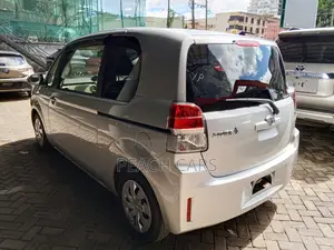 Toyota Spade 2019 Silver