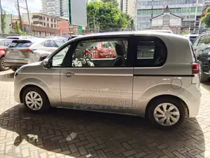 Toyota Spade 2019 Silver