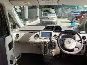 Toyota Spade 2019 Silver