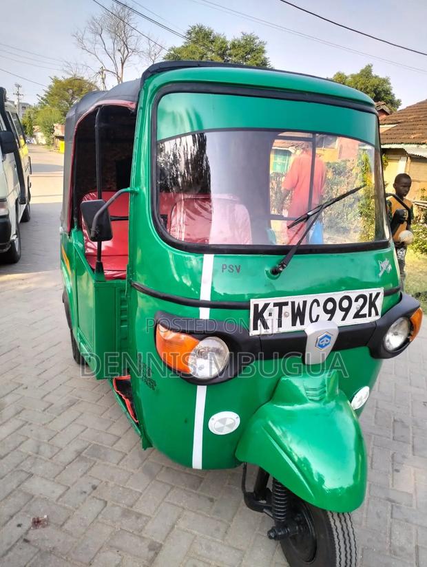 Piaggio 2021 Green