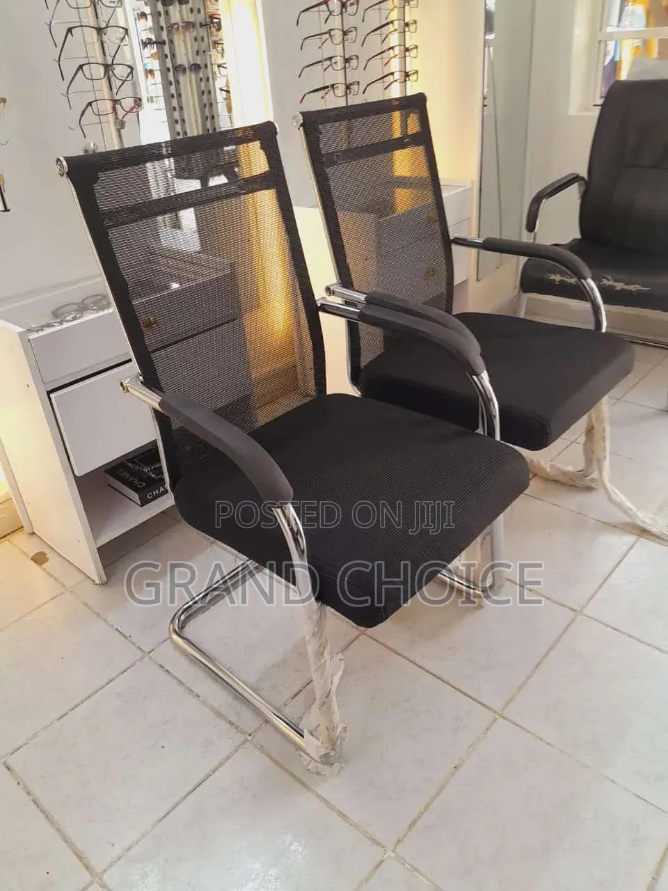 Office Cantilever Visitors Chairs