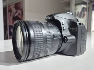 Nikon D3200 With 18-70mm F/3.5