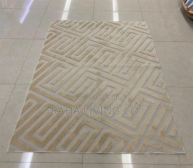 Quality American Carpet | Size 5x8 - thumbnail 3