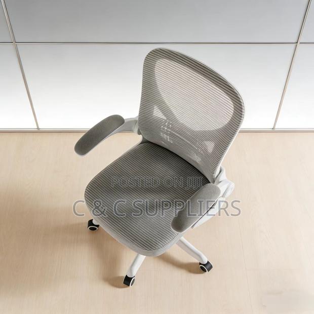 White Mid Back Mesh Chair - thumbnail 3
