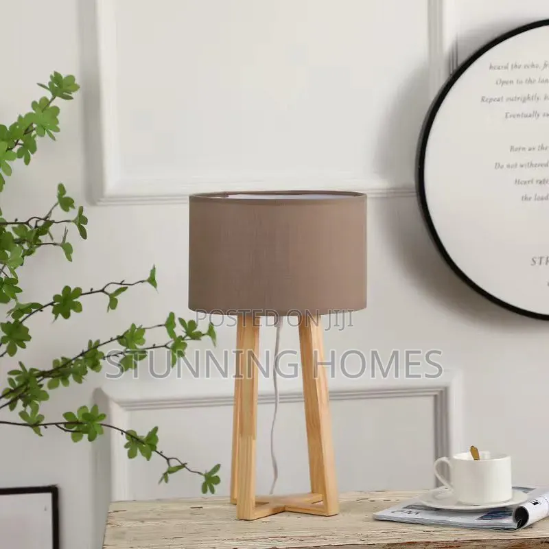 Wooden Tripod Lampshade
