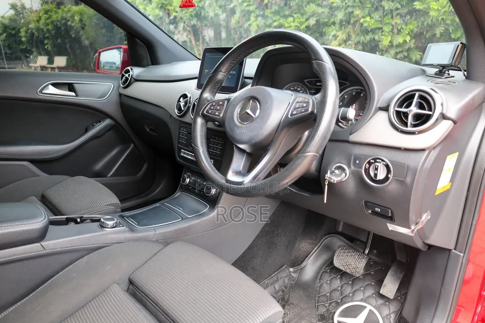 Mercedes-Benz B-Class 2017 Red
