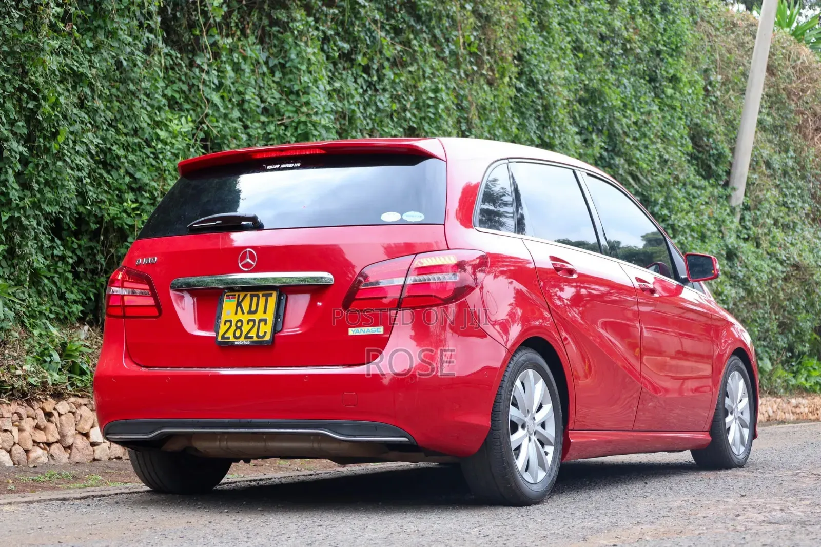 Mercedes-Benz B-Class 2017 Red