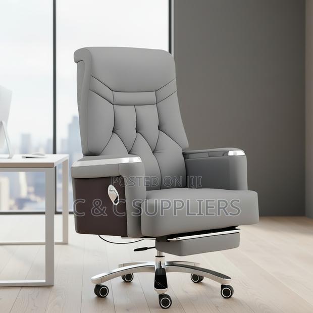 Gray Director's Leather Executive Seat. - thumbnail 5
