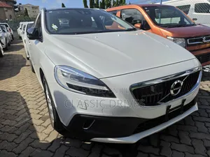 Volvo V40 2019 White