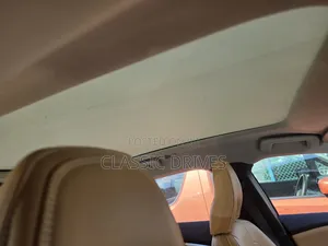 Volvo V40 2019 White