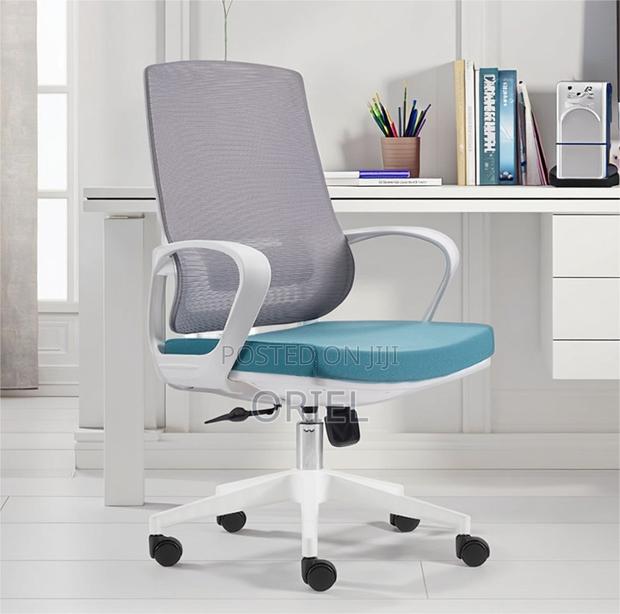 Office Chair : Mesh Gray Backrest Office Chair - thumbnail 3
