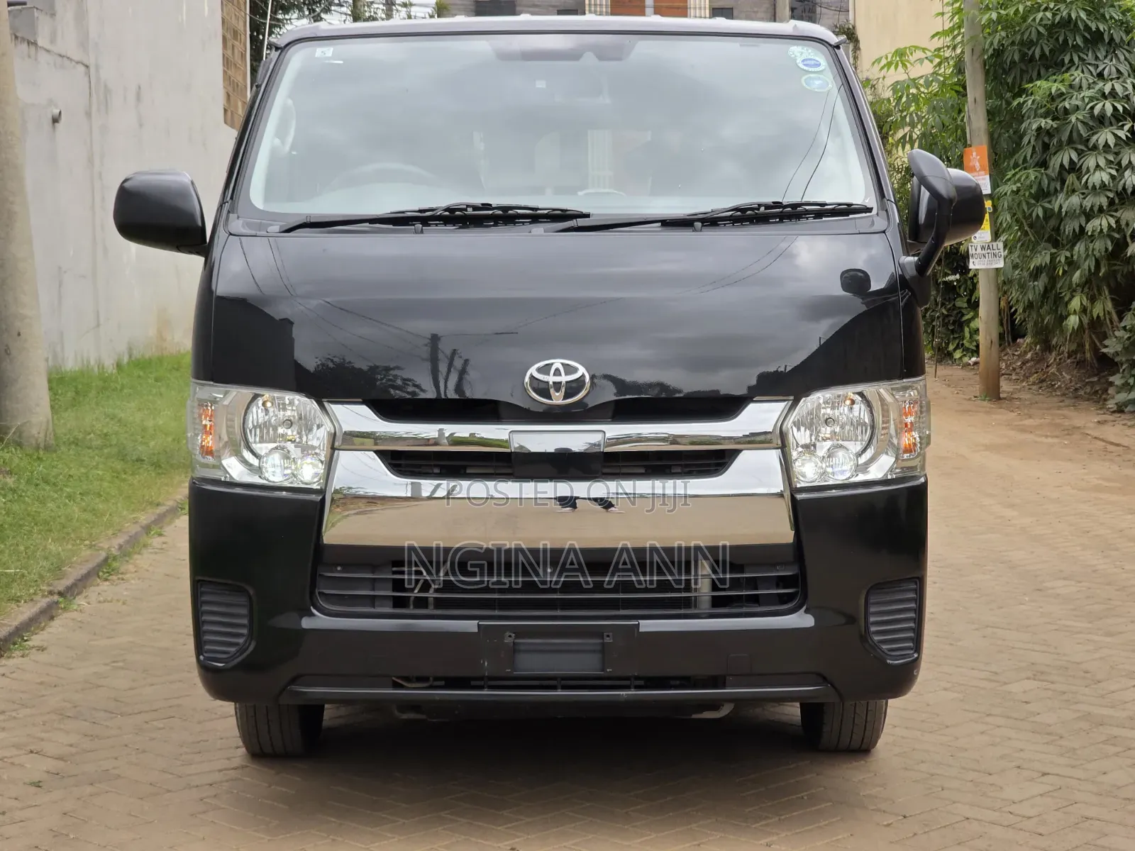 Toyota HiAce 2019 Black