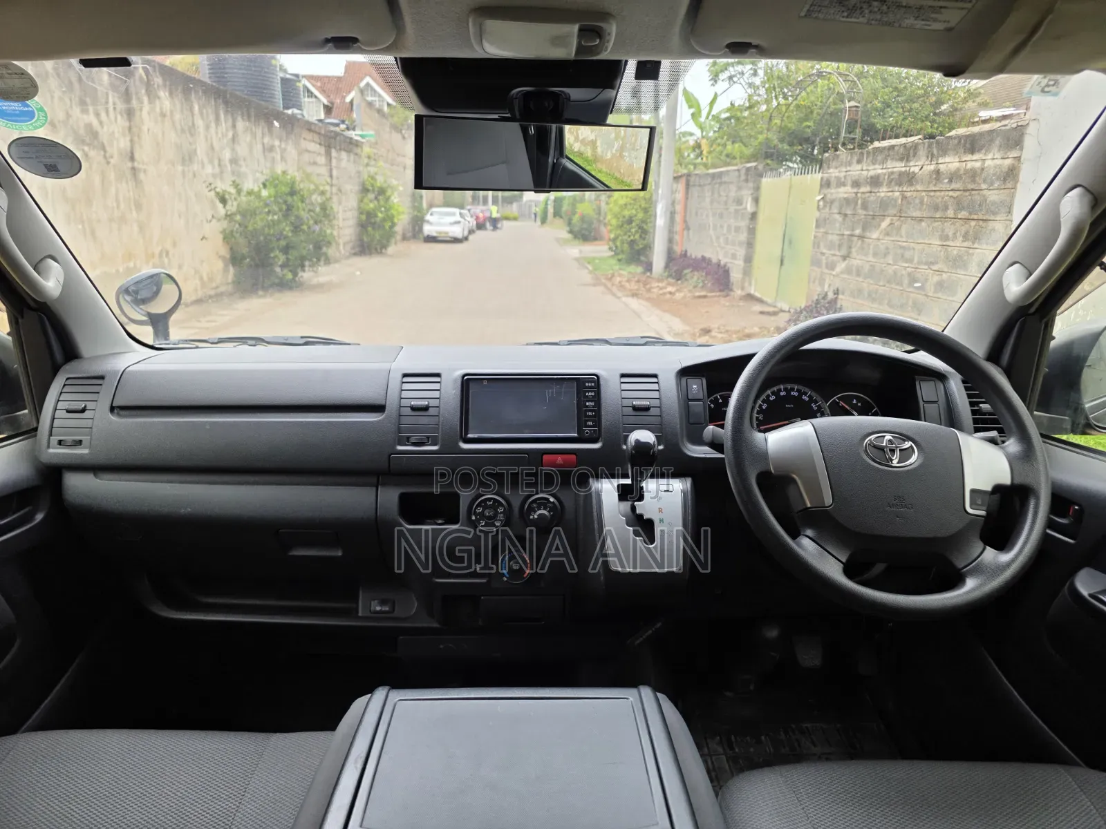Toyota HiAce 2019 Black