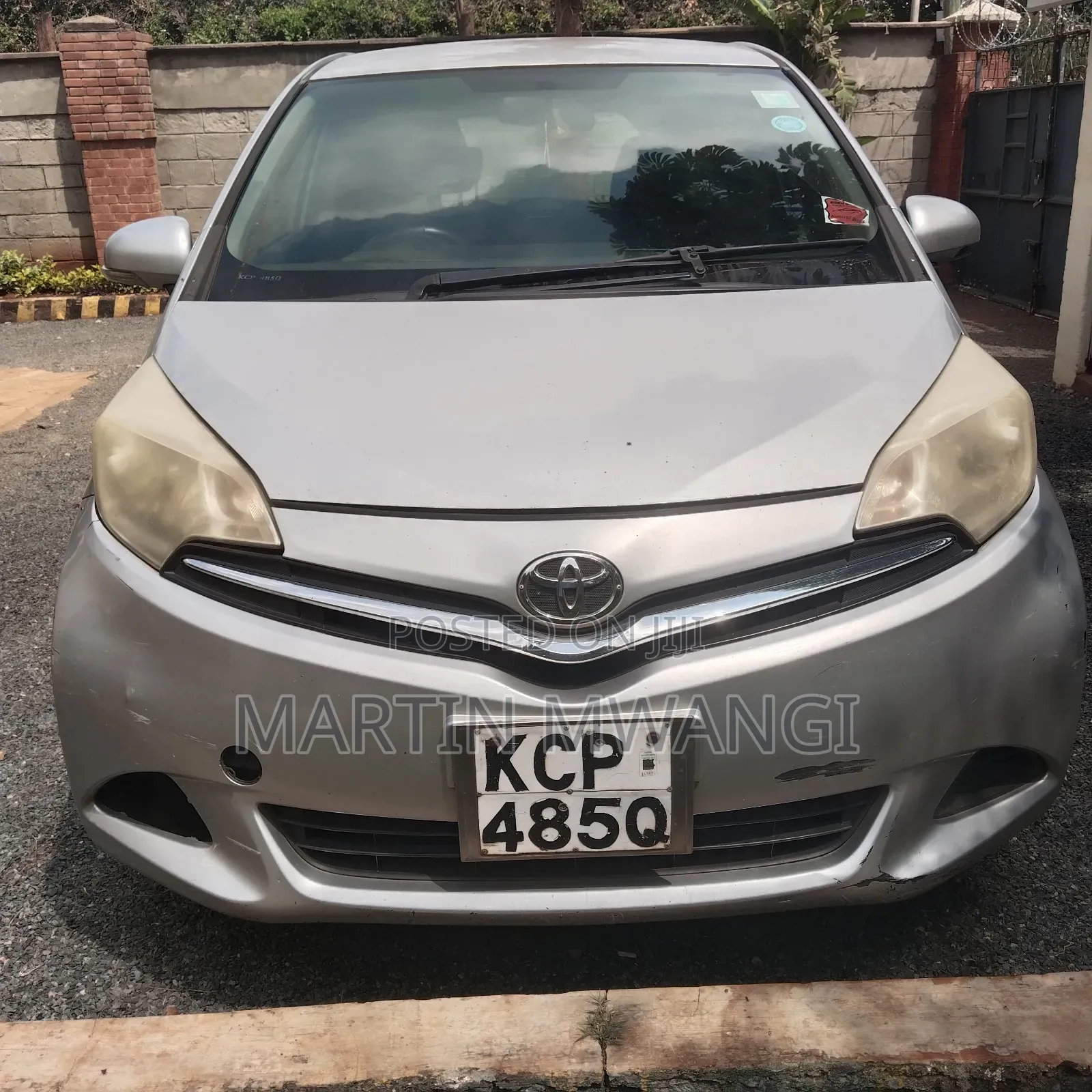 Toyota Ractis 2011 Silver