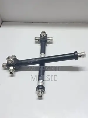 N-Type Female Connectors
 3-Way Signal Distribution