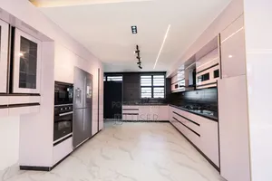 5bdrm Maisonette in Kasphat, Kiambu CBD for sale