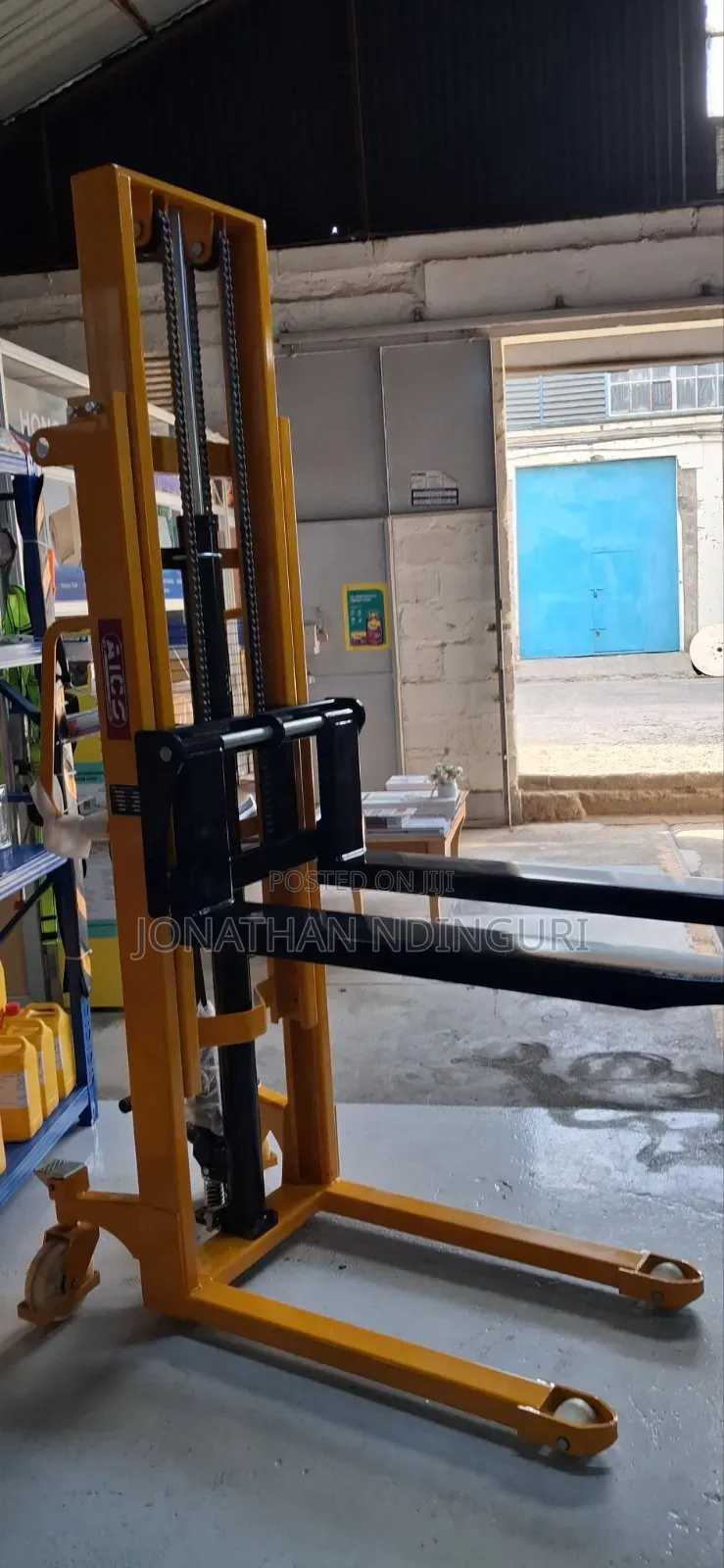 Manual Stacker – Heavy Duty Lifting Equipment