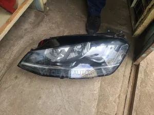 Golf Mk 7 Headlight With One Ballast