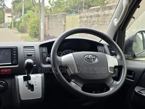 Toyota HiAce 2019 Black