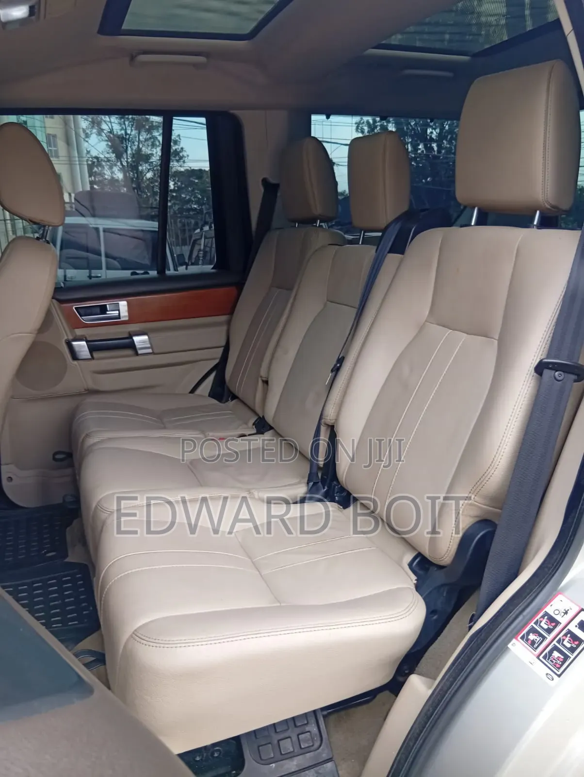 Land Rover Discovery 2015 Gold