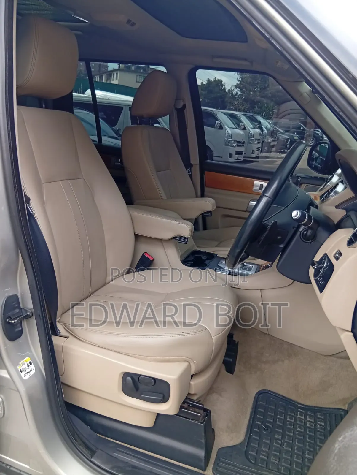 Land Rover Discovery 2015 Gold