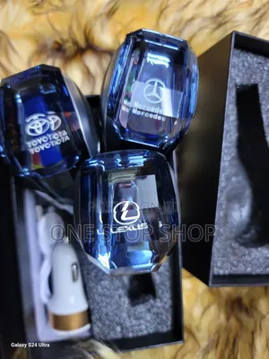Crystal Motion Activated Lighting Led Logo Gear Knob for Toyota Mazda