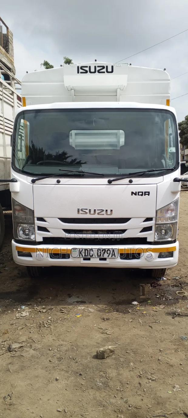 Isuzu NQR 2021