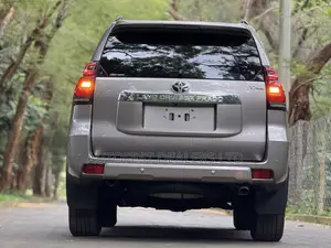 Toyota Land Cruiser Prado 2.8 2022 Brown