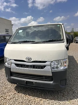 Toyota HiAce 2020 White
