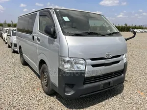 Toyota HiAce 2020 Silver