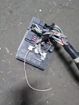 Fuse Box Hr12 Nissan Latio