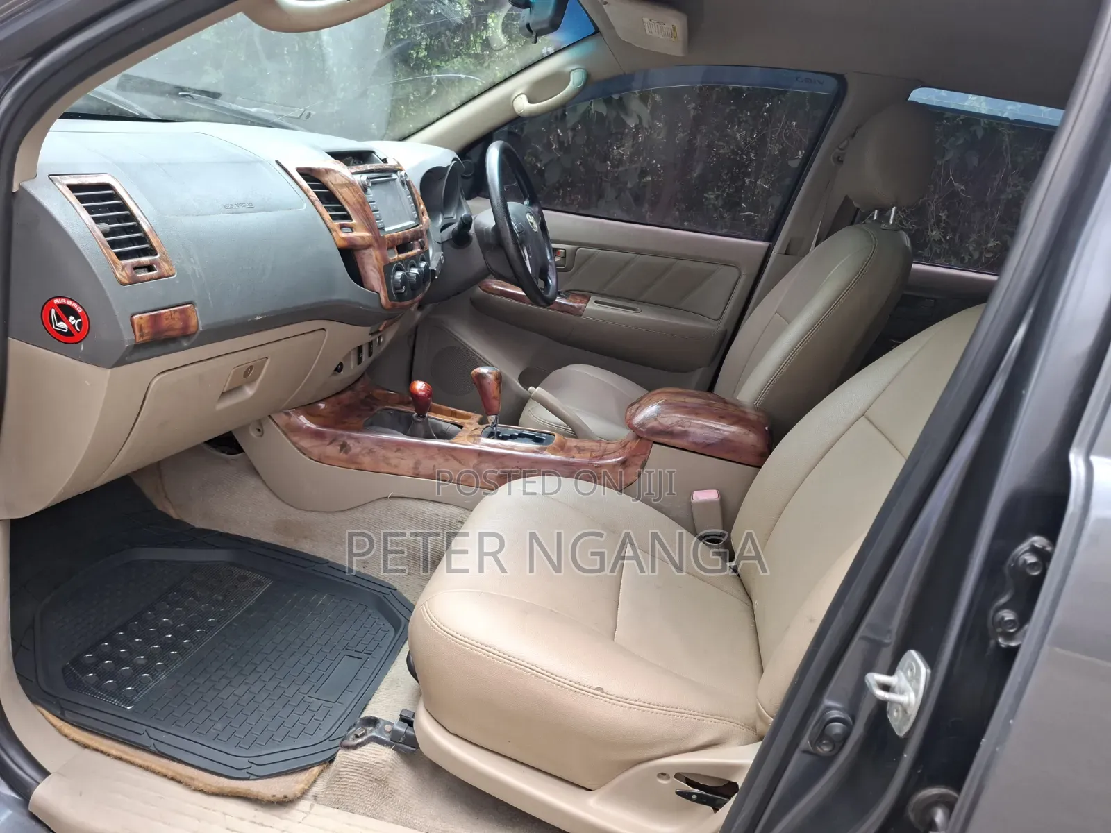 Toyota Hilux 2012 Gray