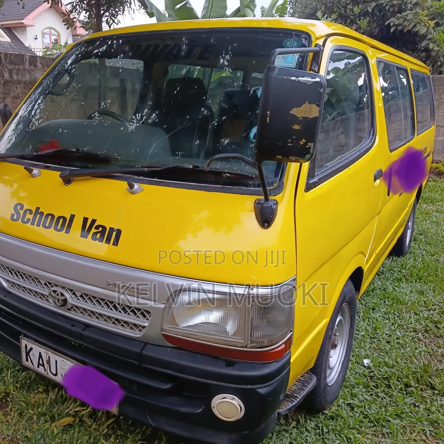 Toyota HiAce 2000 Yellow