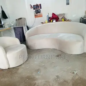 Luxury Curved Lounge Seat With Umbrella Seat