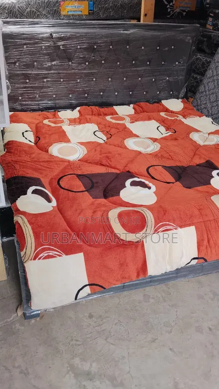 6x6 Woolen Duvet With Beautiful Patterns