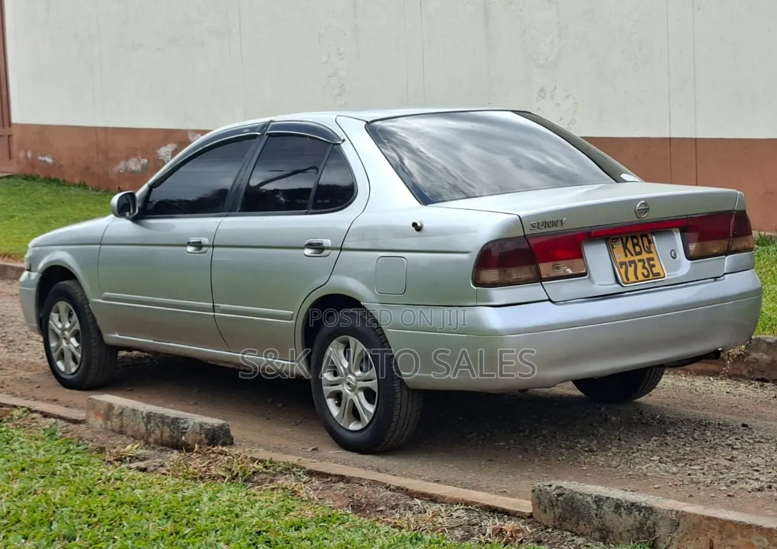 Nissan FB15 2005 Silver
