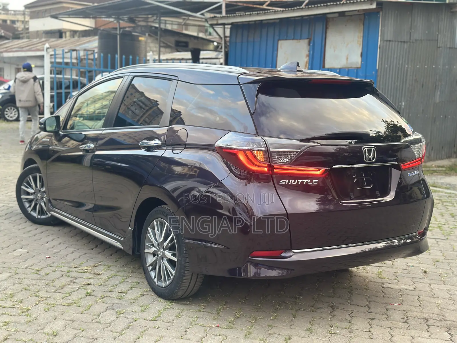 Honda Fit Shuttle 1.5 Hybrid 2WD 2019 Maroon