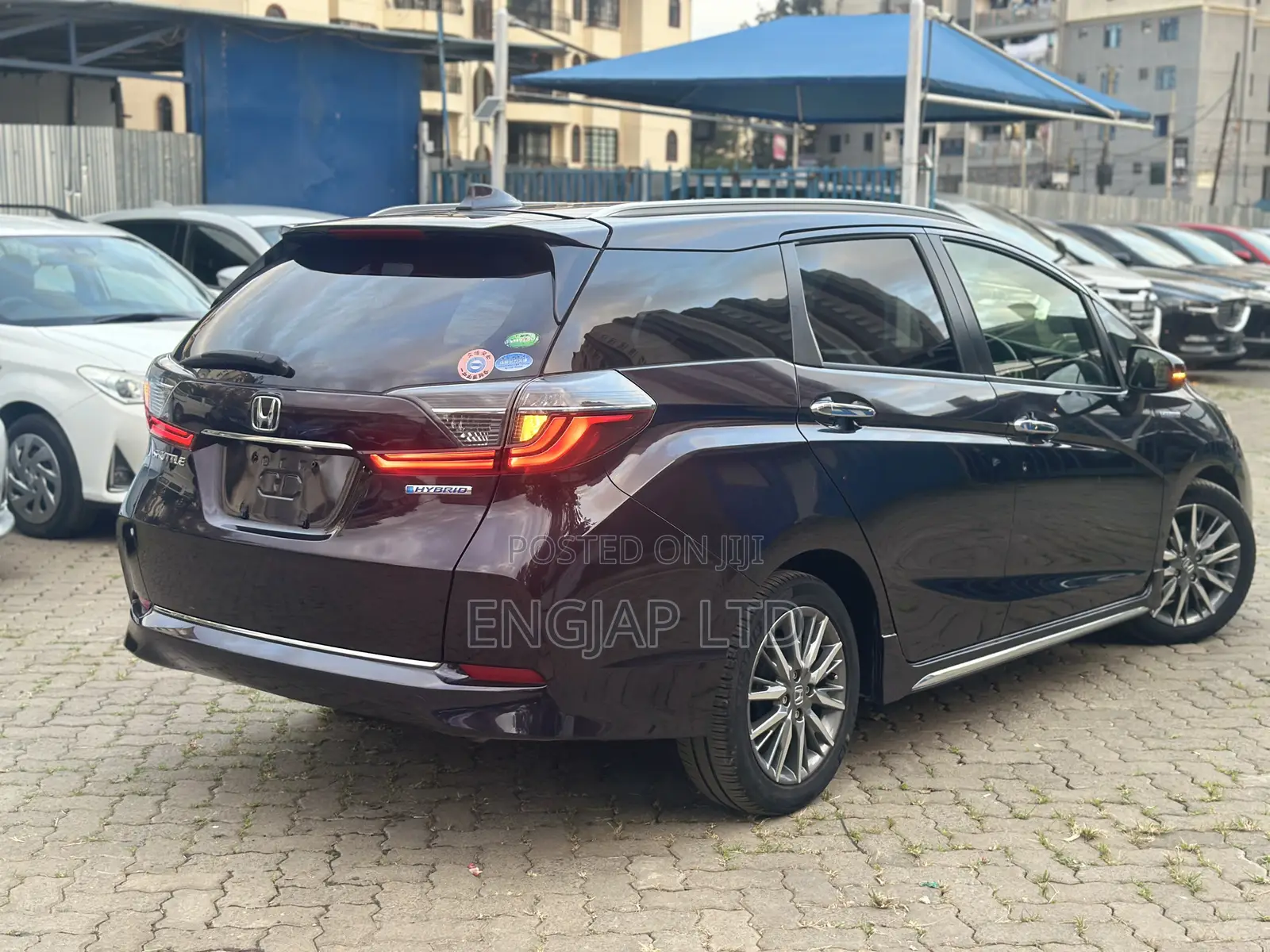 Honda Fit Shuttle 1.5 Hybrid 2WD 2019 Maroon