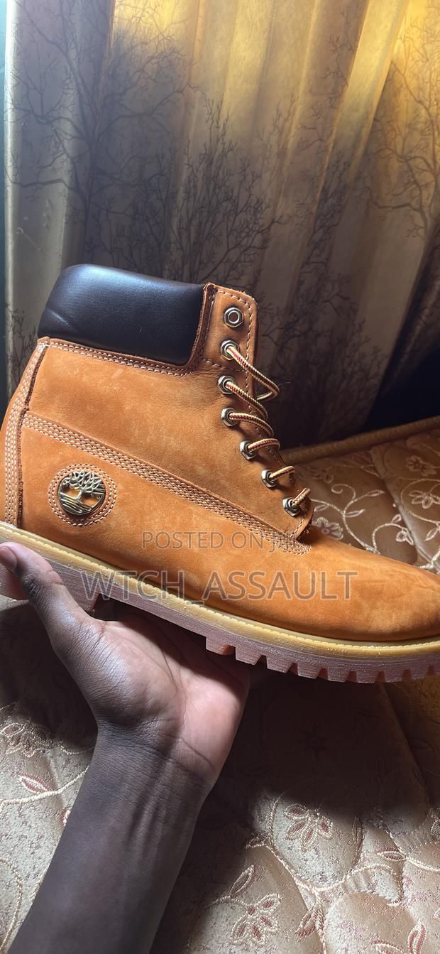 Brown Timberlands - main view