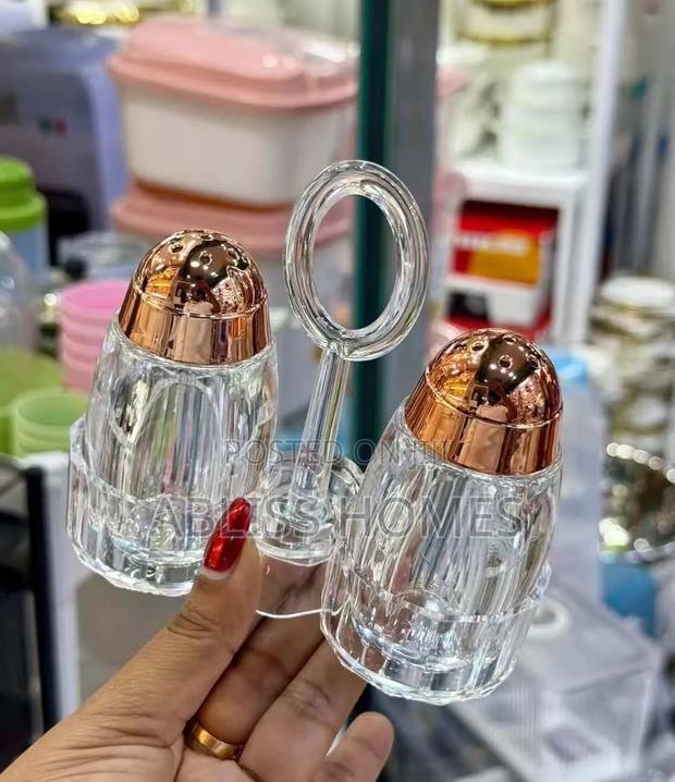 Acrylic Cruet - thumbnail 2