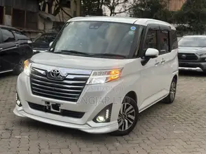 Toyota Roomy 2019 Pearl