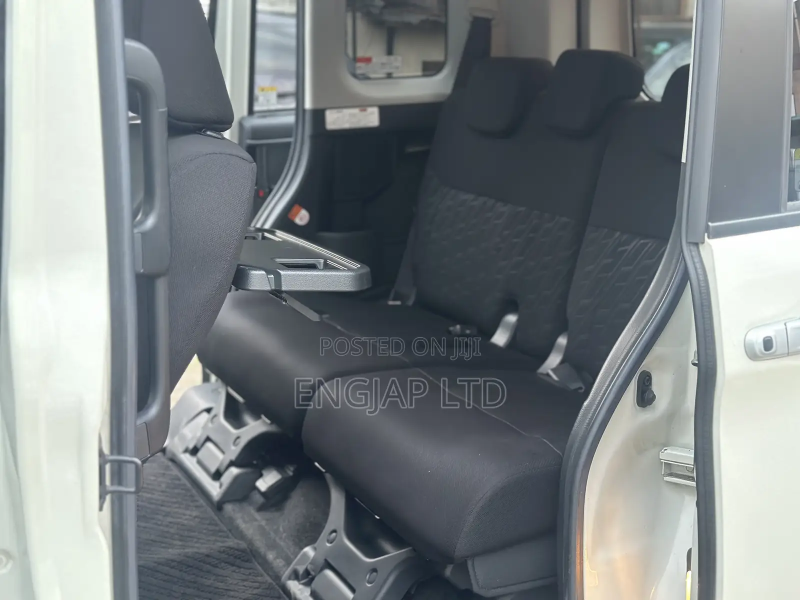 Toyota Roomy 2019 Pearl